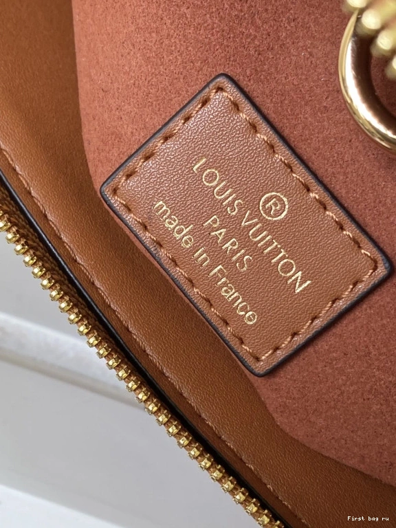 First bag ru MM IT VUITTON LOUIS LOCK 0731